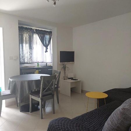 Apartman Katarina Cres Exterior photo